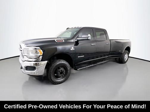 2022 RAM 3500 Tradesman Crew Cab 4x4 8' Box