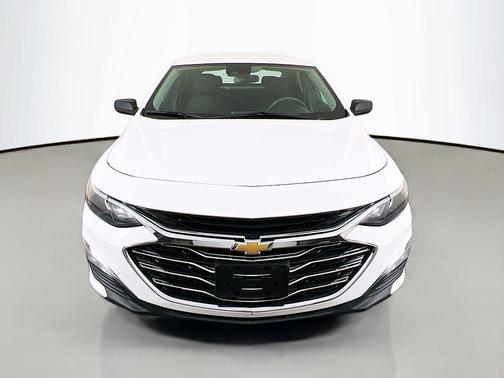 Summit White 2024 Chevrolet Malibu 1LS