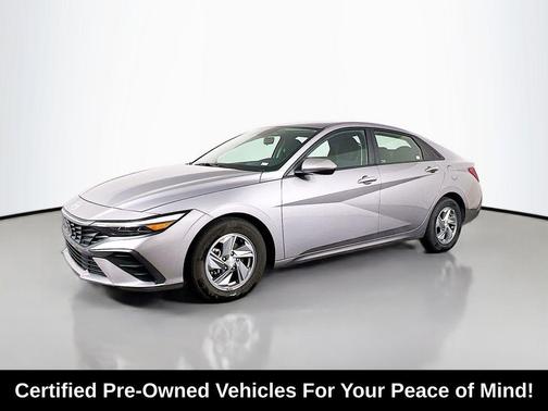 2024 Hyundai ELANTRA SE