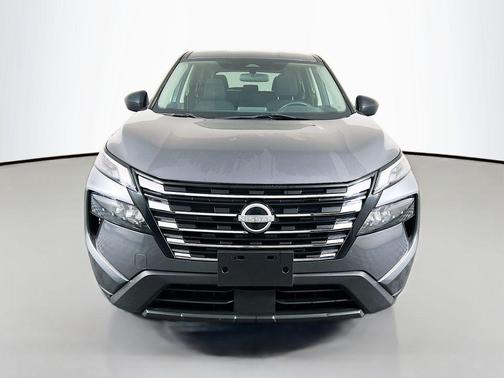 Gun Metallic 2024 Nissan Rogue S