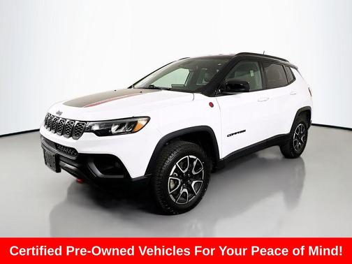 Bright White Clearcoat 2024 Jeep Compass Trailhawk