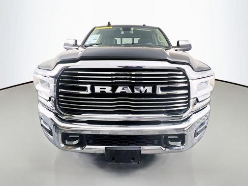 2022 RAM 3500 Laramie Crew Cab 4x4 8' Box