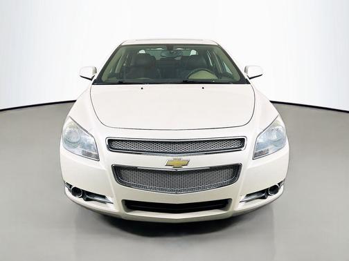 White Diamond Clearcoat 2010 Chevrolet Malibu LTZ
