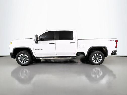 2022 Chevrolet Silverado 2500 Custom