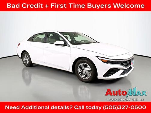 2024 Hyundai ELANTRA SE