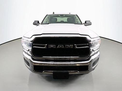 2020 RAM 2500 Tradesman Crew Cab 4X4 8' Box