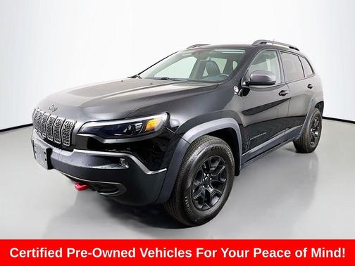 Diamond Black Crystal Pearlcoat 2021 Jeep Cherokee Trailhawk
