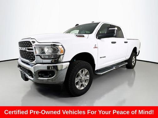 Bright White Clearcoat 2024 RAM 2500 Big Horn Crew Cab 4x4 6'4' Box