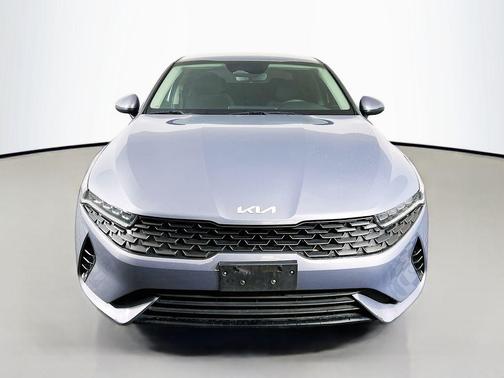 Everlasting Silver 2022 Kia K5 LXS