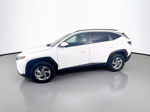 White Pearl 2024 Hyundai TUCSON SEL