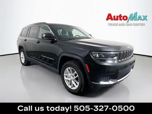 Diamond Black Crystal Pearlcoat 2024 Jeep Grand Cherokee L Laredo