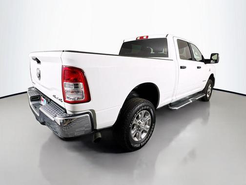 Bright White Clearcoat 2024 RAM 2500 Big Horn Crew Cab 4x4 6'4' Box