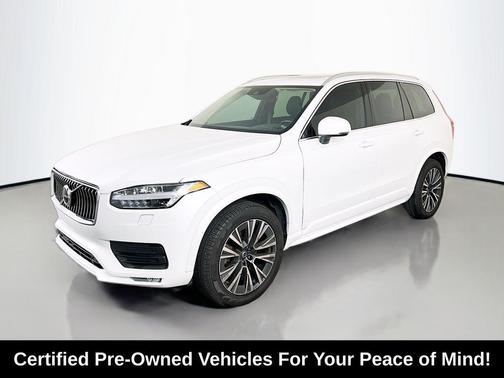 2022 Volvo XC90 T5 Momentum