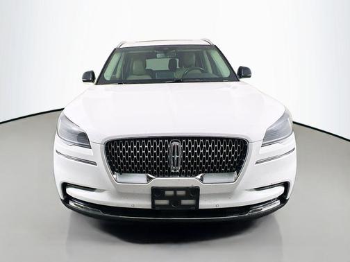 Pristine White Metallic Tri-Coat 2022 Lincoln Aviator Reserve AWD