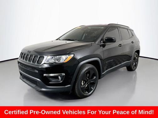 Diamond Black Crystal Pearlcoat 2020 Jeep Compass Latitude