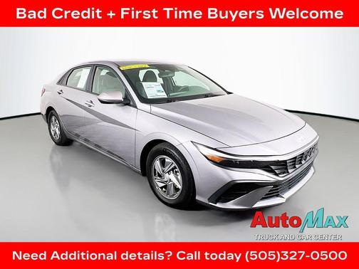 2024 Hyundai ELANTRA SE