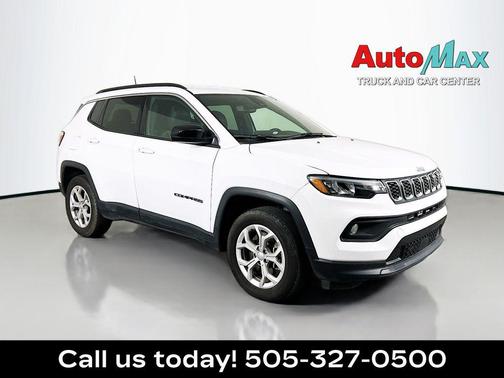 Bright White Clearcoat 2024 Jeep Compass Latitude