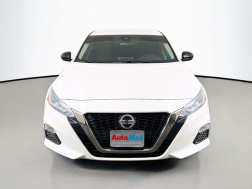 2022 Nissan Altima SR Intelligent AWD