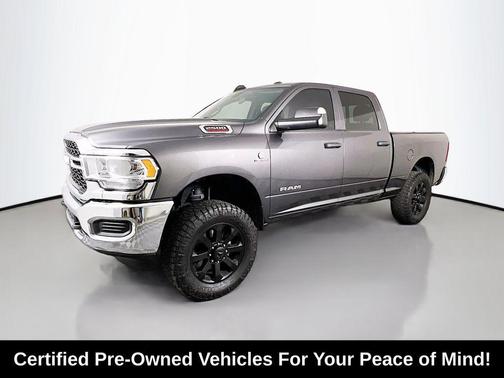 2022 RAM 2500 Tradesman Crew Cab 4x4 6'4' Box