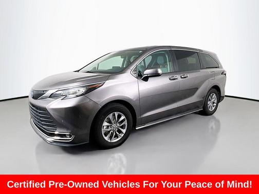 2022 Toyota Sienna XLE