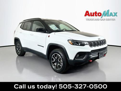 Bright White Clearcoat 2024 Jeep Compass Trailhawk