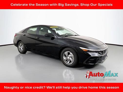 2024 Hyundai ELANTRA SE