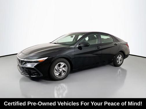 2024 Hyundai ELANTRA SE