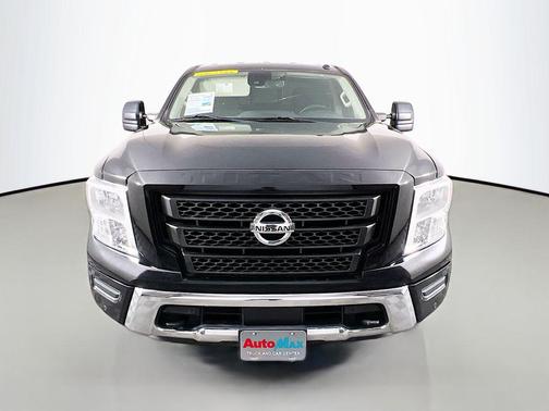 2020 Nissan Titan SV