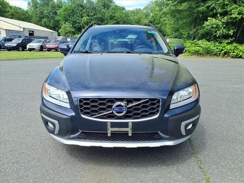 Caspian Blue Metallic 2015 Volvo XC70 T6