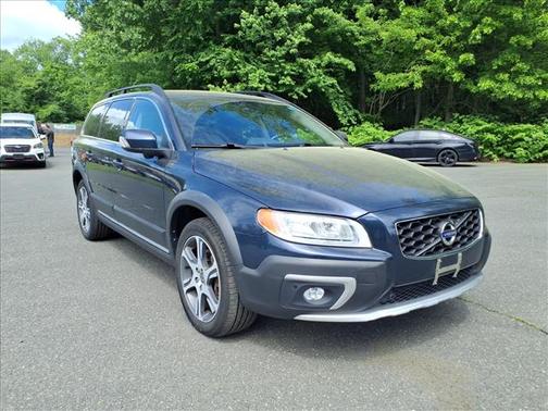 Caspian Blue Metallic 2015 Volvo XC70 T6