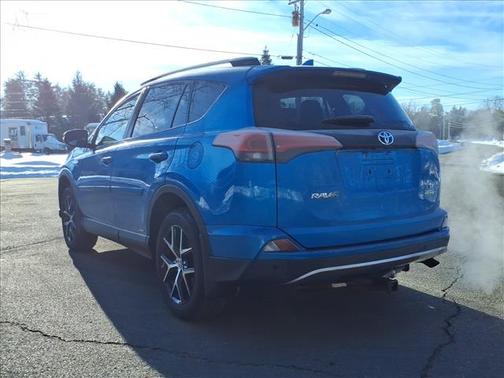 2017 Toyota RAV4 Hybrid SE