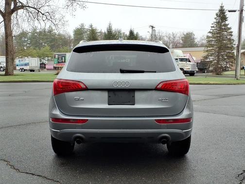 2011 Audi Q5 Premium Plus