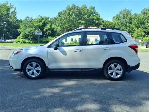 Satin White Pearl 2015 Subaru Forester 2.5i