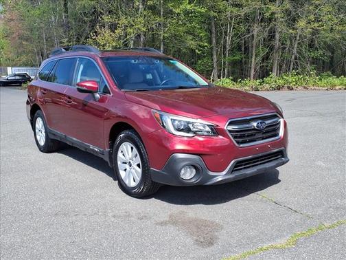 Crimson Red Pearl 2018 Subaru Outback 2.5i Premium