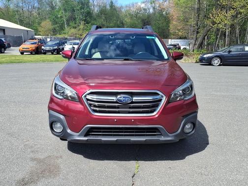 Crimson Red Pearl 2018 Subaru Outback 2.5i Premium