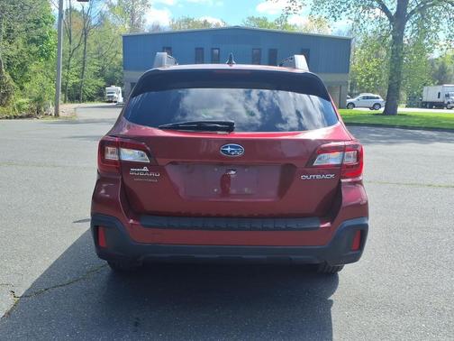 Crimson Red Pearl 2018 Subaru Outback 2.5i Premium