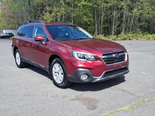 Crimson Red Pearl 2018 Subaru Outback 2.5i Premium