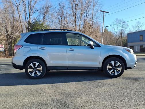 2018 Subaru Forester 2.5i Premium Black Edition