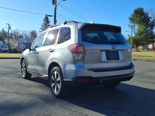 2018 Subaru Forester 2.5i Premium Black Edition