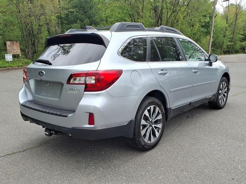 Ice Silver Metallic 2016 Subaru Outback 2.5i Limited