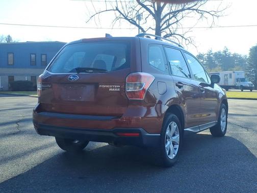 2016 Subaru Forester 2.5i