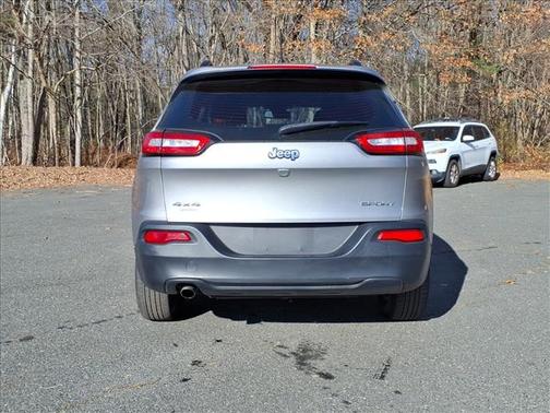 2015 Jeep Cherokee Sport