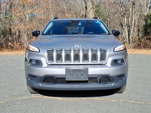 2015 Jeep Cherokee Sport
