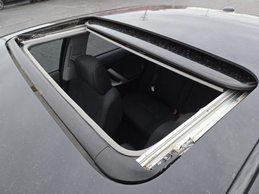 Black 2011 Toyota Camry SE