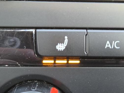 2015 Volkswagen Passat 1.8T Limited Edition