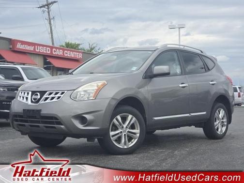 Blue 2013 Nissan Rogue SV