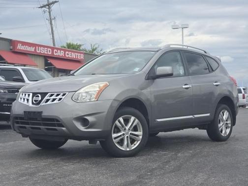 Blue 2013 Nissan Rogue SV