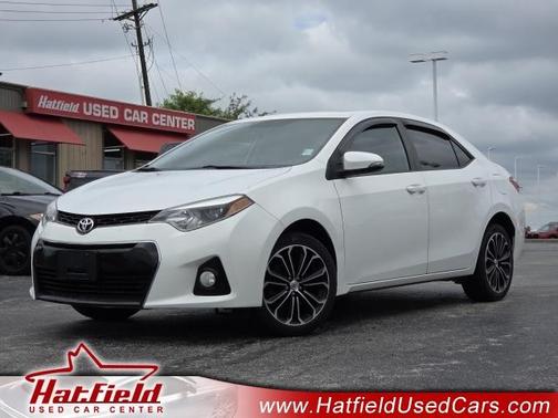 White 2016 Toyota Corolla L