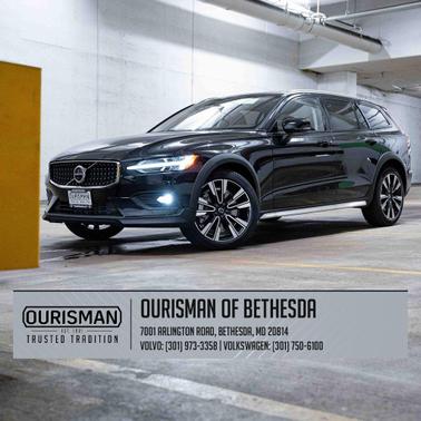 2025 Volvo V60 Cross Country B5 Ultra