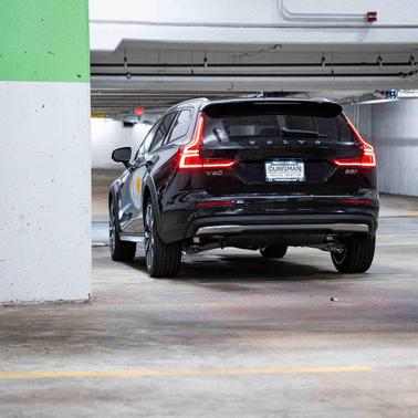 2025 Volvo V60 Cross Country B5 Ultra